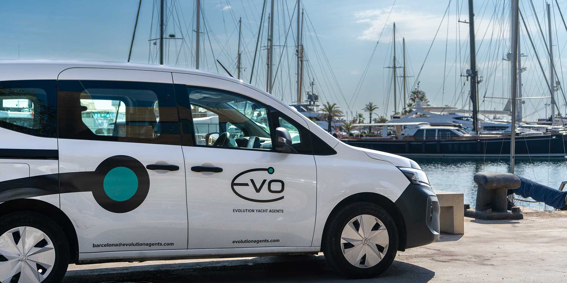 Services Evolution Yacht Agents